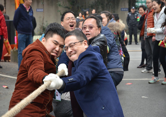 金雞賀歲 揚(yáng)帆起航 公司舉辦2017年“慶元旦 迎新年”游園活動(圖1)